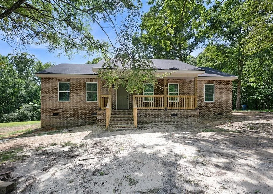 135 Holly Creek Dr