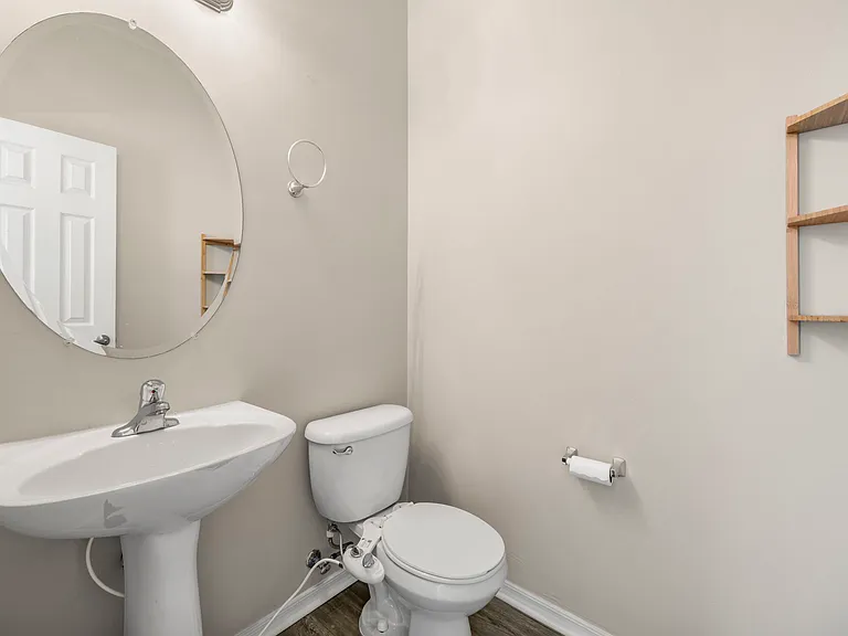2450 W Glenrosa Ave #9 — Photo 16