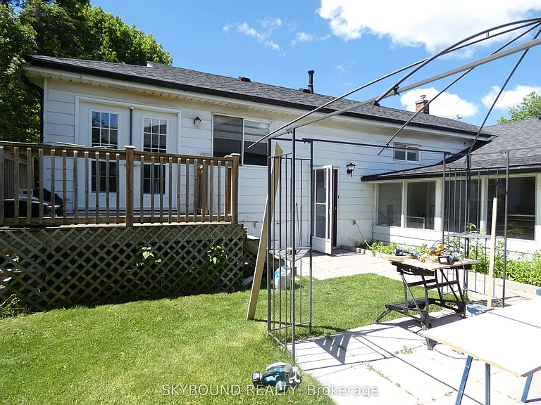 98 Barton St #2 — Photo 14