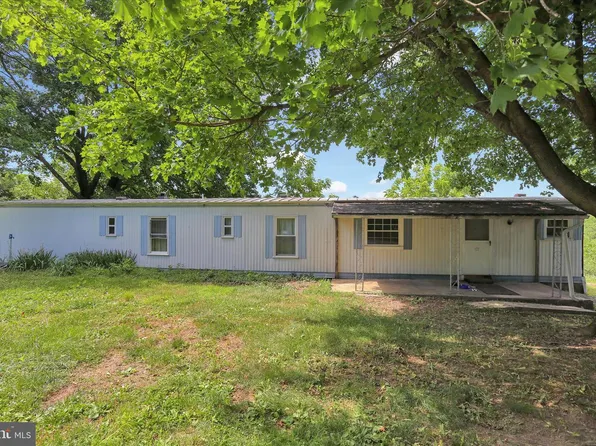 746 River Rd, Mohrsville, PA 19541