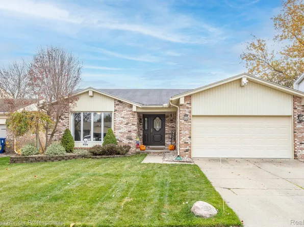 1068 Kings Ct, Canton, MI 48188