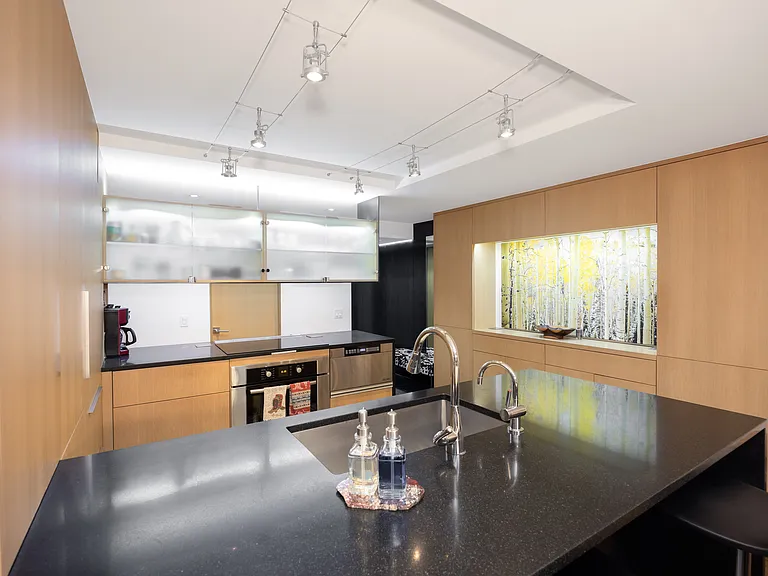 700 S Monarch St #202 — Photo 9
