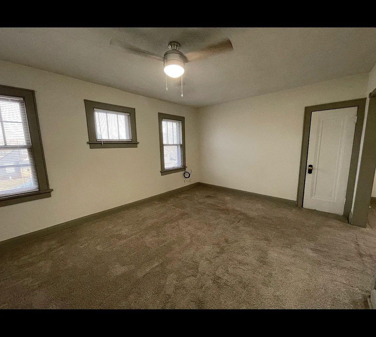 2 bed, 1025 sqft, $1,350 — Photo 4