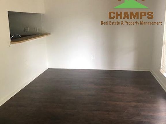 4th image of 114 N Marigny Cir APT A