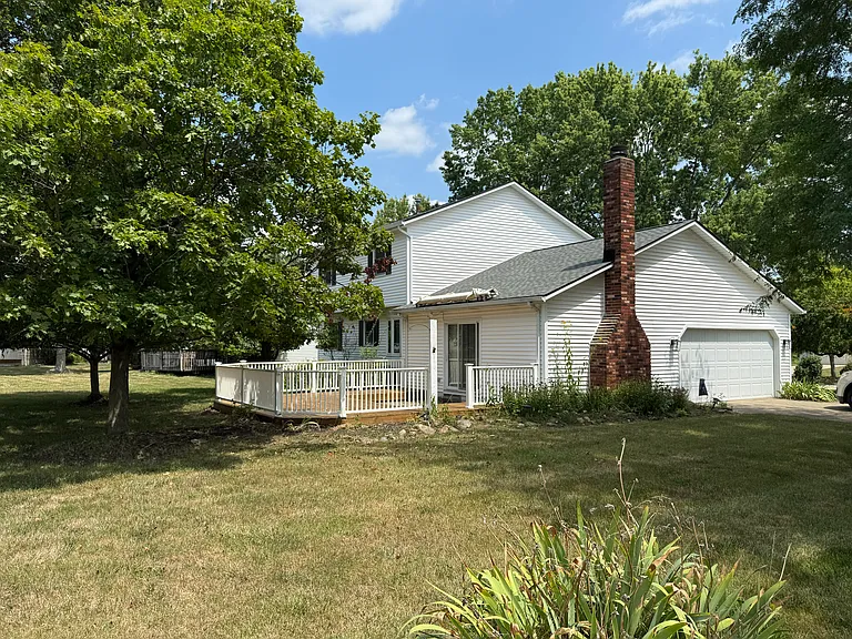 4669 Pinehurst Dr — Photo 1