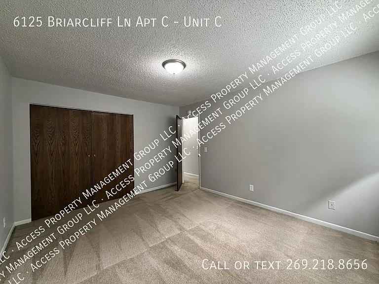 6125 Briarcliff Ln #C — Photo 7