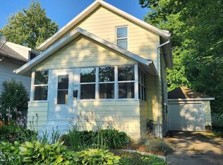 3318 Paris Ave NE, Grand Rapids, MI 49525