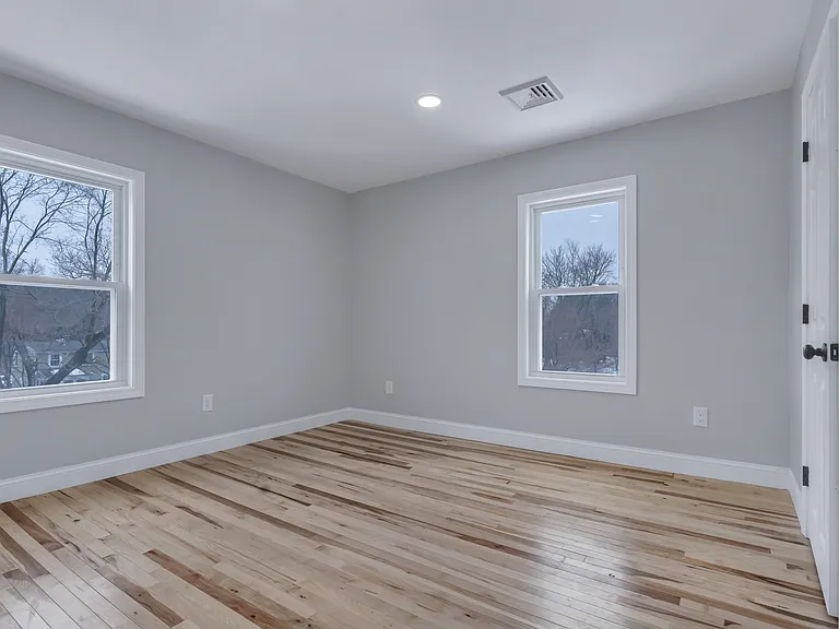 73 Walnut St — Photo 18