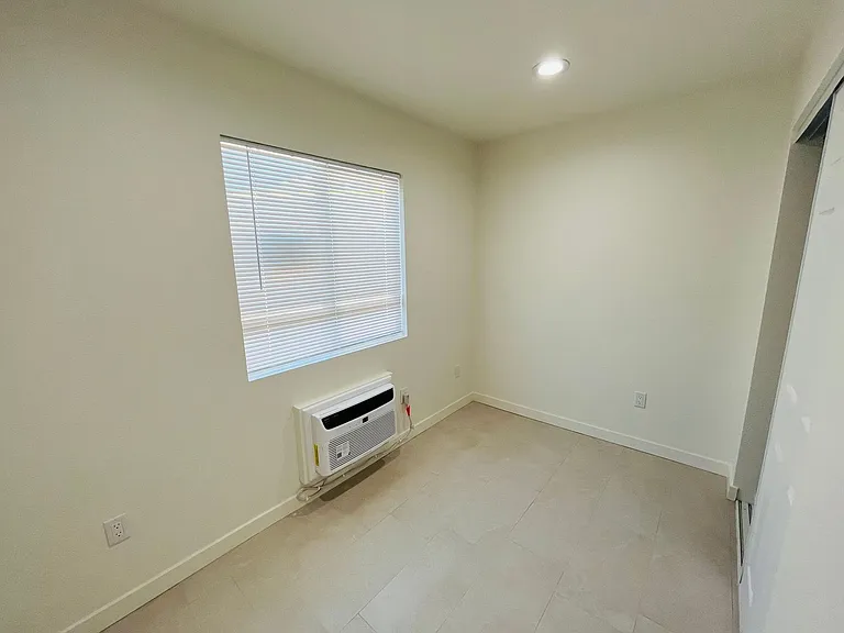 207 W Main St — Photo 11