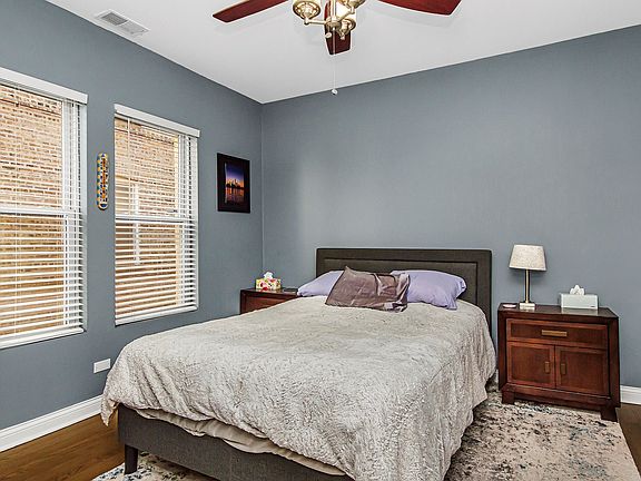 4th image of 4920 N Saint Louis Ave APT 1