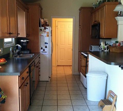 3rd image of 15298 Nickolas Dr