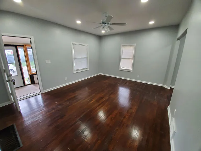 1445 Browning St — Photo 10