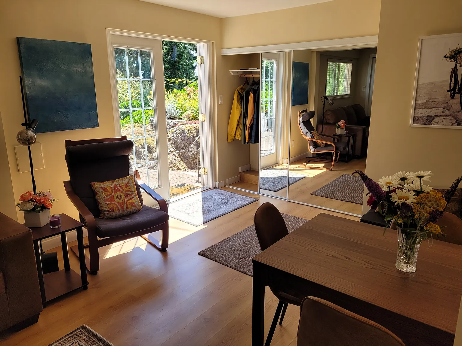5345 Kensington Cres — Photo 3