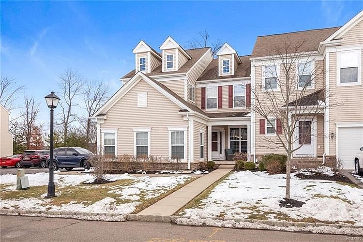 1st image of 24 Brighton Dr