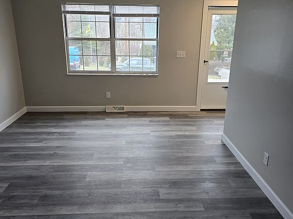 2nd image of 921 Virginia Ave