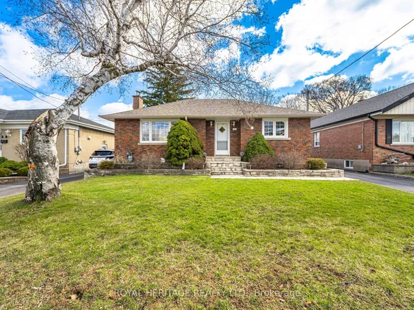 45 Andrew Ave, Toronto, ON M1M 3H1