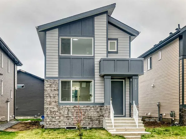 1212 SW Waterford Dr, Chestermere, AB T1X 2P7