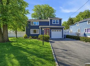 72 W Saddle River Rd, Waldwick, NJ 07463