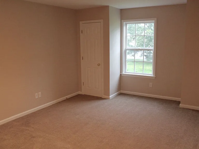103 S Corwood Ave — Photo 5