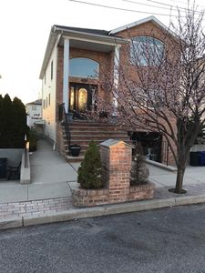 21 Samantha Ln, Staten Island, NY, 10309