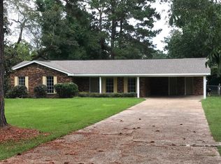 129 Somerset Dr, Hattiesburg, MS 39402