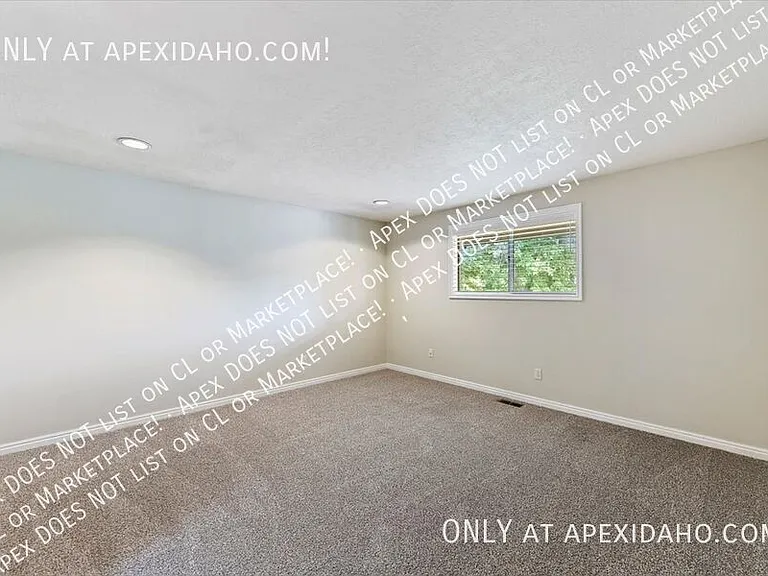 801 N Haines St — Photo 18