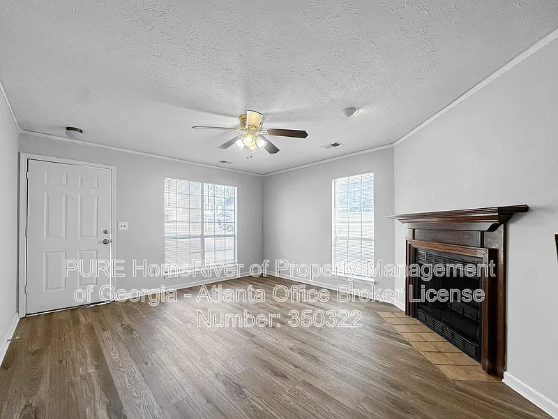 3 bed, 2.5 bath, 1476 sqft, $1,849 — Photo 4