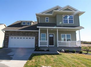 1280 Oxford Dr, North Liberty, IA 52317