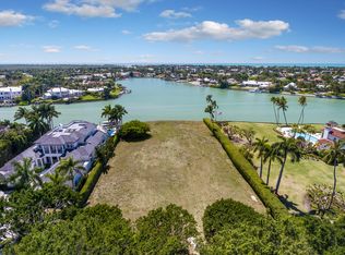 1900 Galleon Dr, Naples, FL 34102