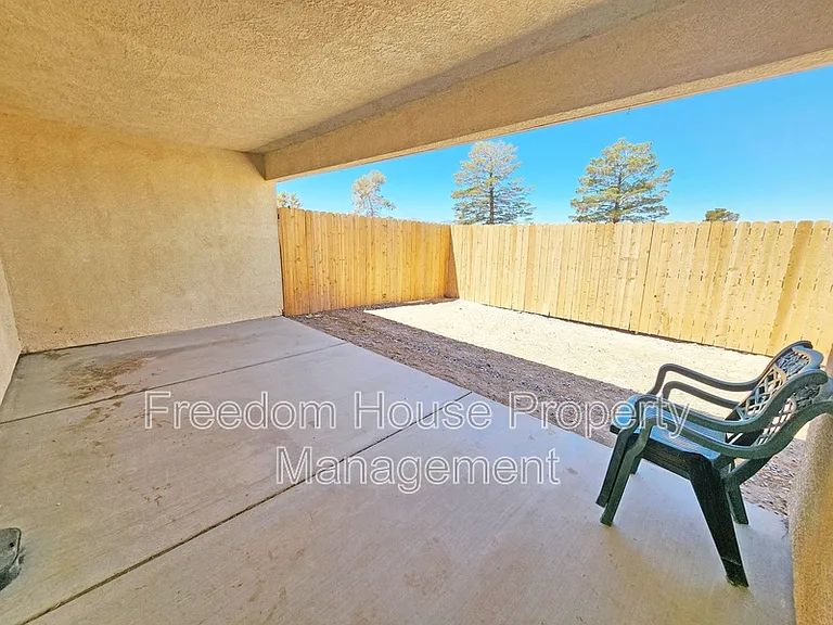 600 San Lorenzo St #D — Photo 22