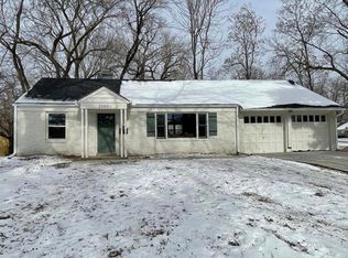 2200 W 76th St, Prairie Village, KS 66208