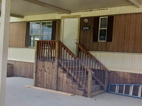 12206 Springfield Rd, Denham Springs, LA 70706