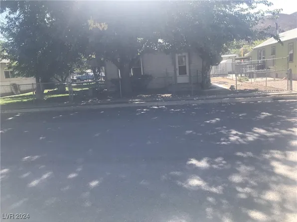 327 Main St, Caliente, NV 89008