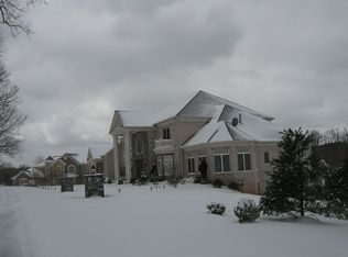 1280 Serenity Woods Ln, Vienna, VA 22182