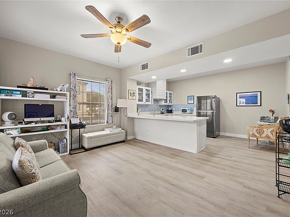 5th image of 2009 Rancho Lake Dr Unit 101