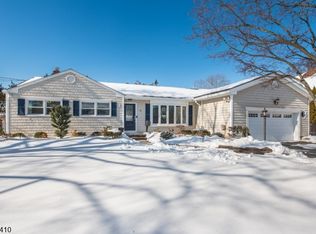 9 Robert Dr, East Hanover Twp., NJ 07936