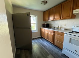 629 Center St FLOOR 2, Bethlehem, PA 18018