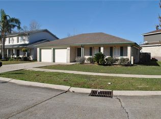 2120 Colombo Dr, Harvey, LA 70058