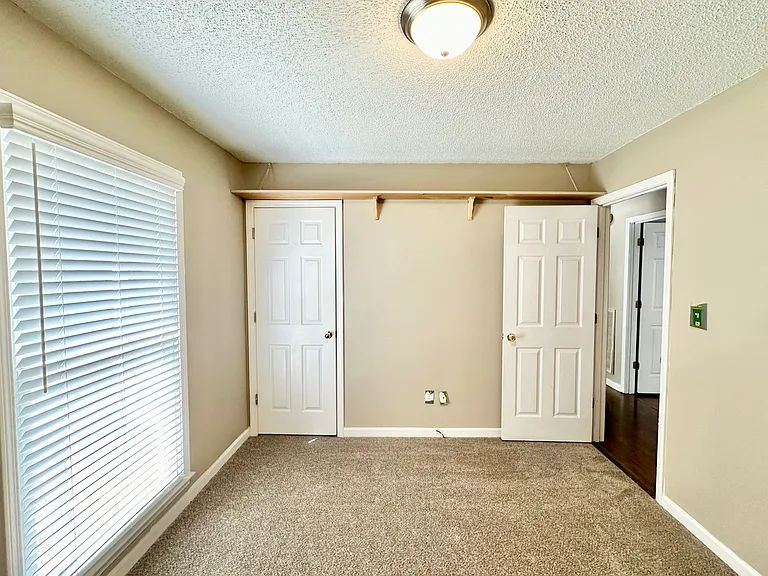 120 Southern Hills Cir — Photo 43