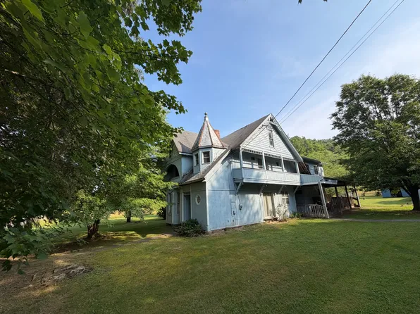 9793 Hazelgreen Rd, Auburn, WV 26325