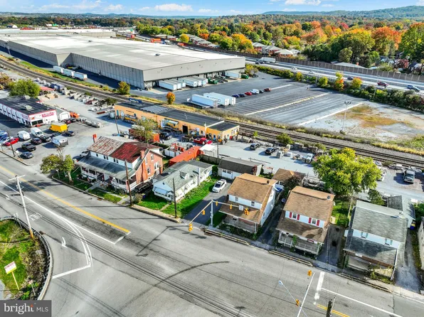 302 S 18th St, Camp Hill, PA 17011