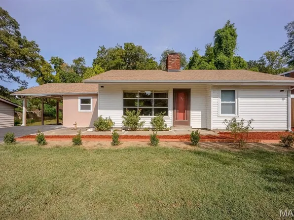 127 Superior Dr, Belleville, IL 62223
