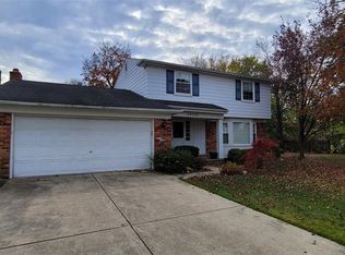 29359 Hemlock Dr, Farmington Hills, MI 48336
