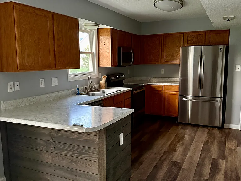 441 Kaylene Dr — Photo 2