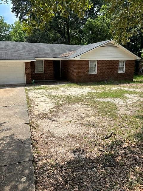 2nd image of 860 Pitts Rd