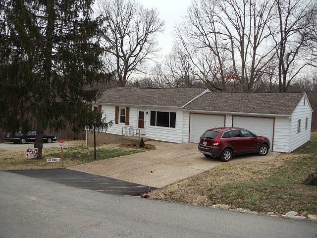 Dual entry/driveways