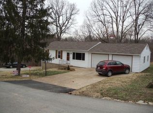 3225 Orchard Dr, High Ridge, MO 63049