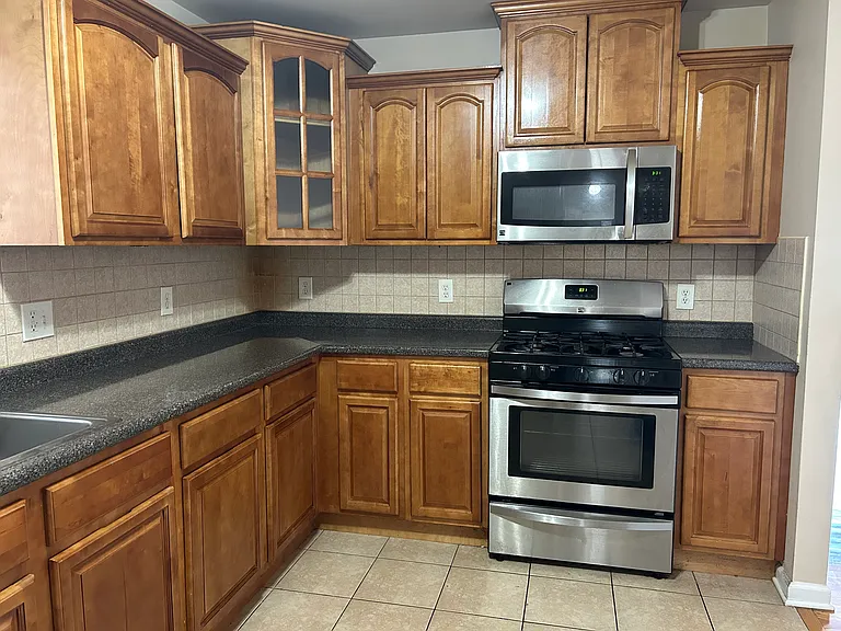 846 Garden St #1 — Photo 2