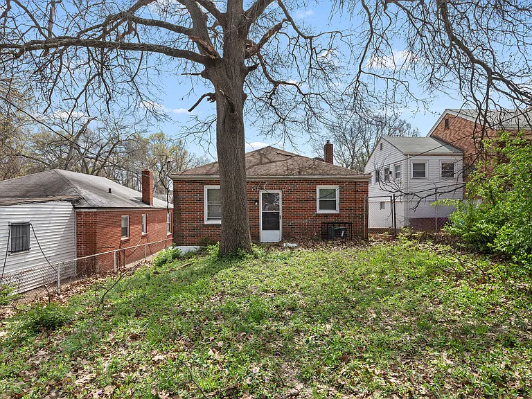 6713 Donald St — Photo 11