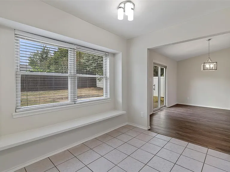 2601 Knoll Trl — Photo 28